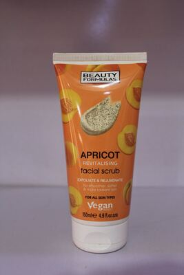 APRICOT REVITALISING FACIAL SCRUB