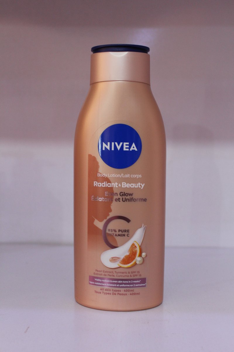 NIVEA RADIANT & BEAUTY 400ml
