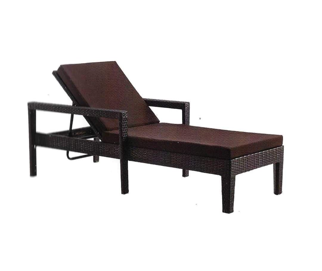 Rattan sun lounger