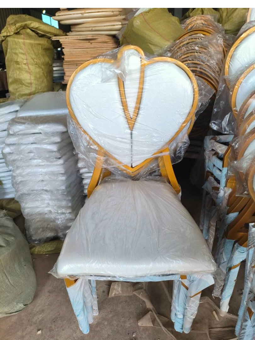 Heart-back banquet chair