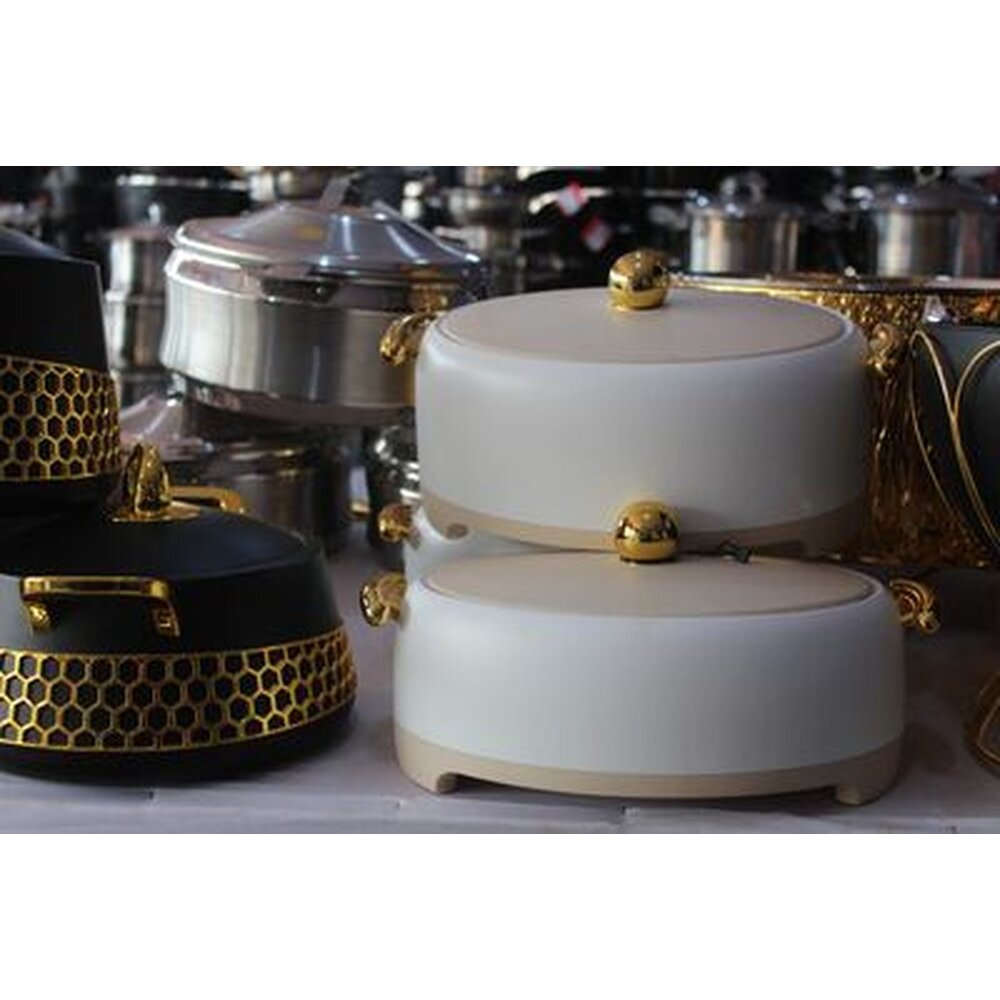 Cream and black honeycomb insulated food warmer set
