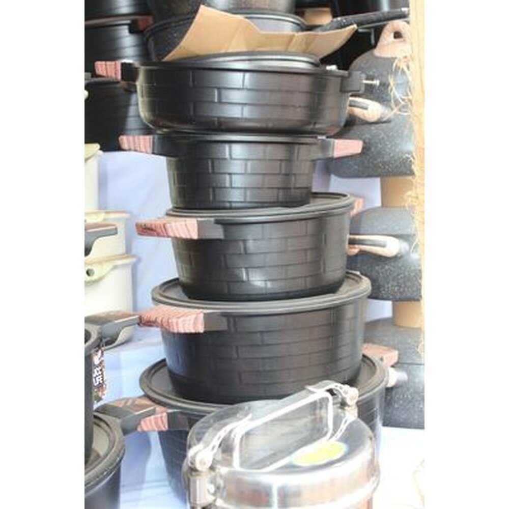 Black brick-pattern non-stick cookware set