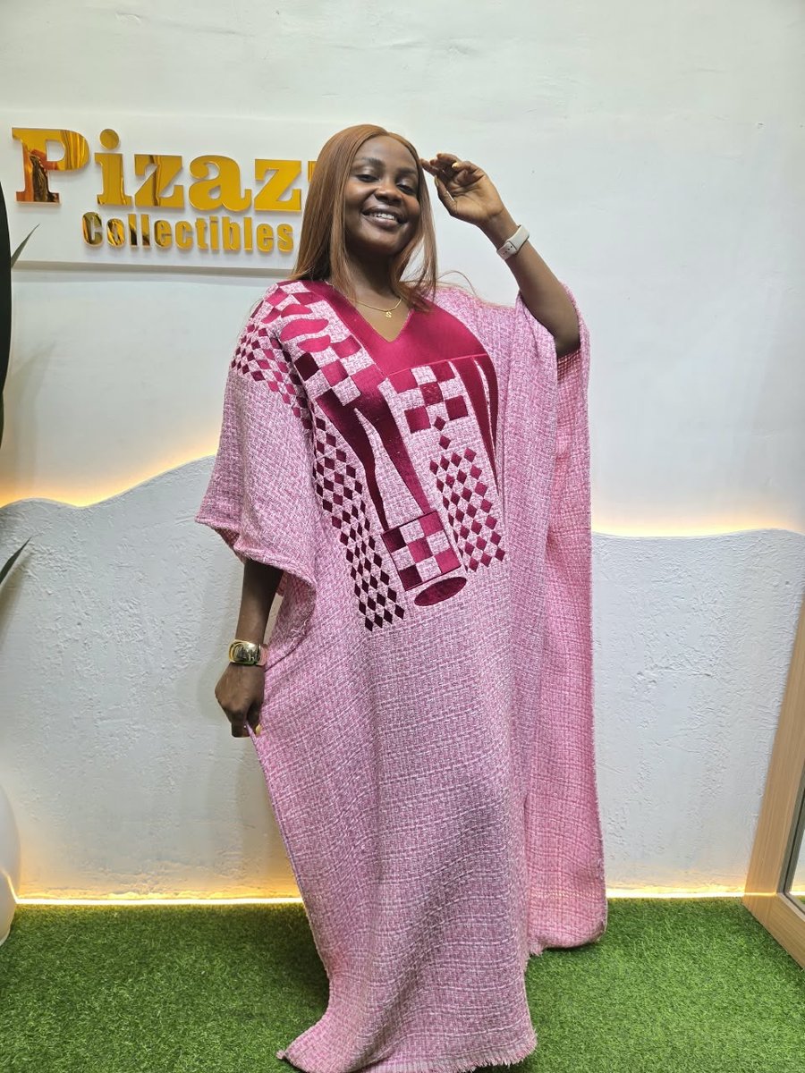 Women's pink kaftan with magenta geometric embroidery