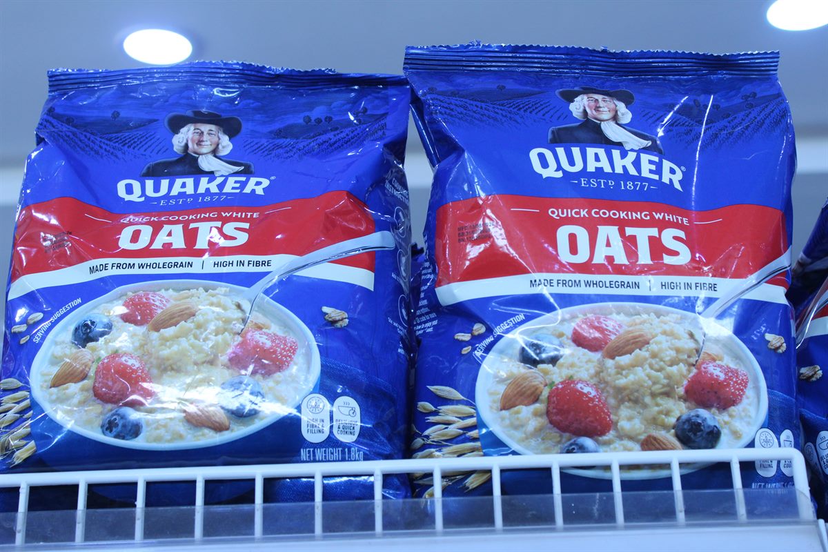 Quaker Quick Cooking White Oats (1kg)