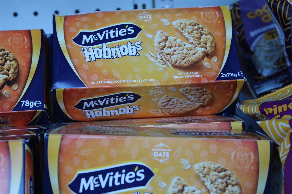 McVitie's Hobnobs Oaty Biscuits (Twin Pack)