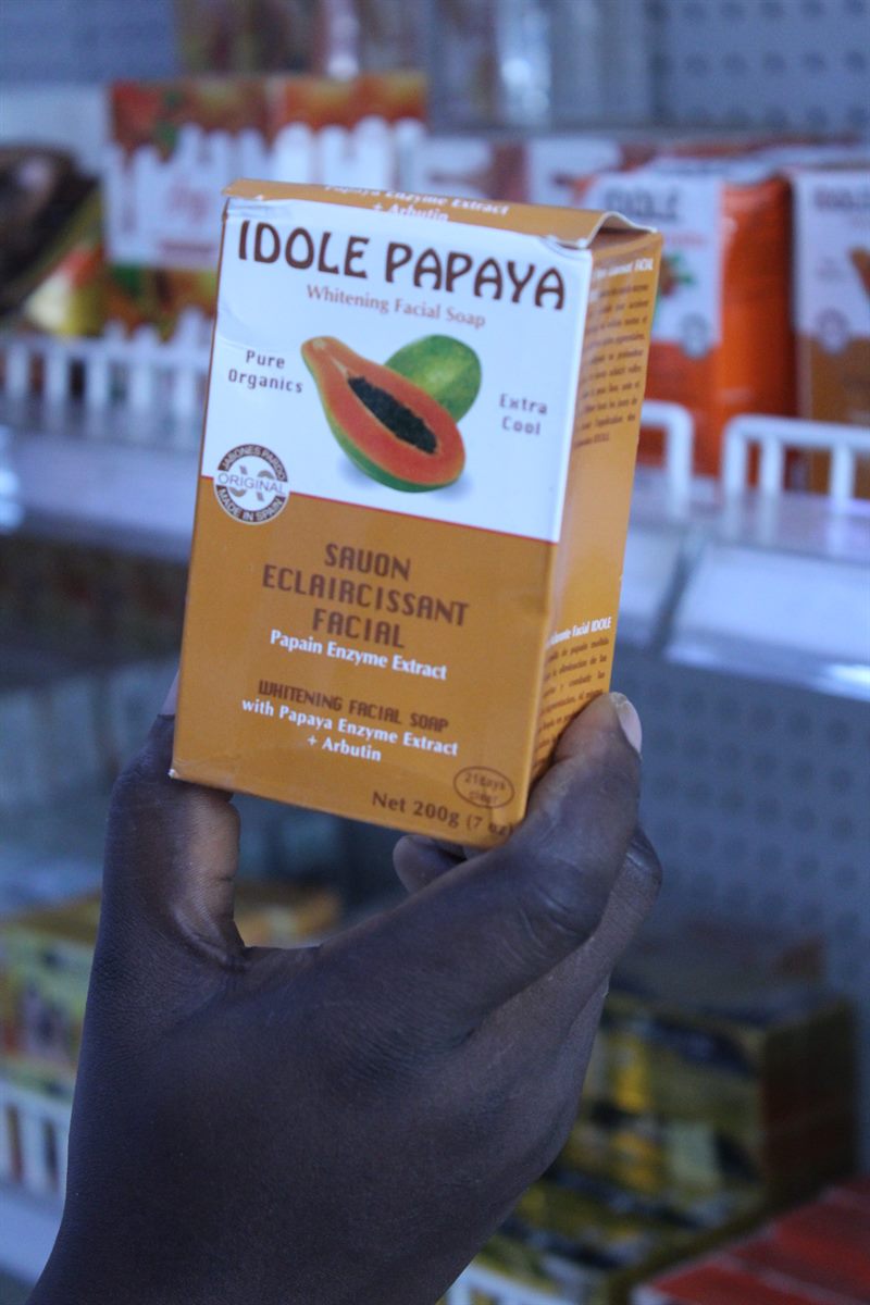 Idole Papaya Whitening Facial Soap
